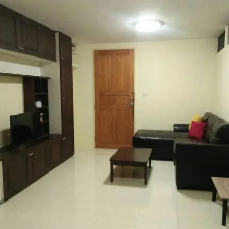 Cozy 1 Bedroom Apartment Close By Ratchada